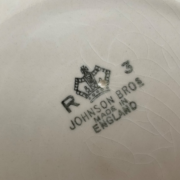 California by Johnson Brothers Vintage 7-3/4” Salad Plate Pink - Picture 7 of 12